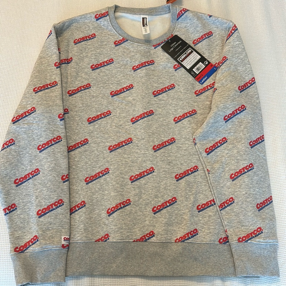 Costco Unisex Sweatshirt. Men’s size medium/women’s size large.